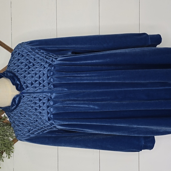 VintageSaybury Smocked Velvet Robe Sz L - Picture 2 of 7